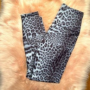 Yogalicious Lux leopard leggings